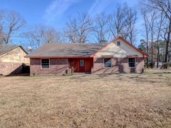 6009 S Cedar Street , Pine Bluff, AR 71603
