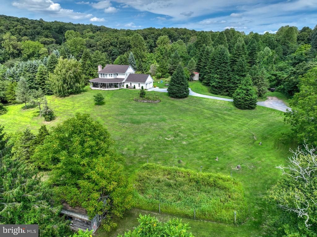 100 ESHELMAN LANE , MOHNTON, PA 19540