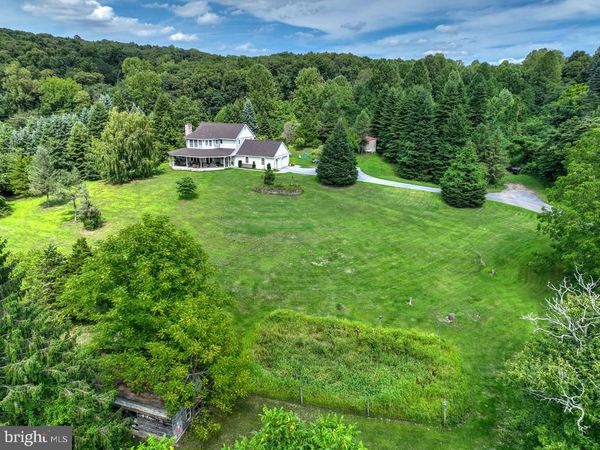 100 ESHELMAN LANE , MOHNTON, PA 19540