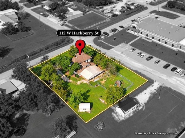 112 W Hackberry Street , Malone, TX 76660