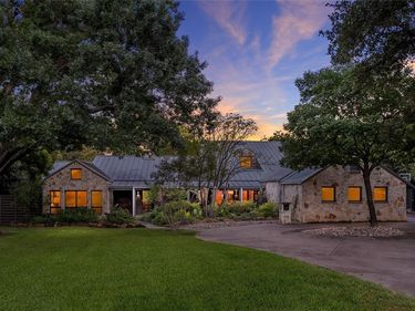11438 E Ricks Circle, Dallas, TX 75230