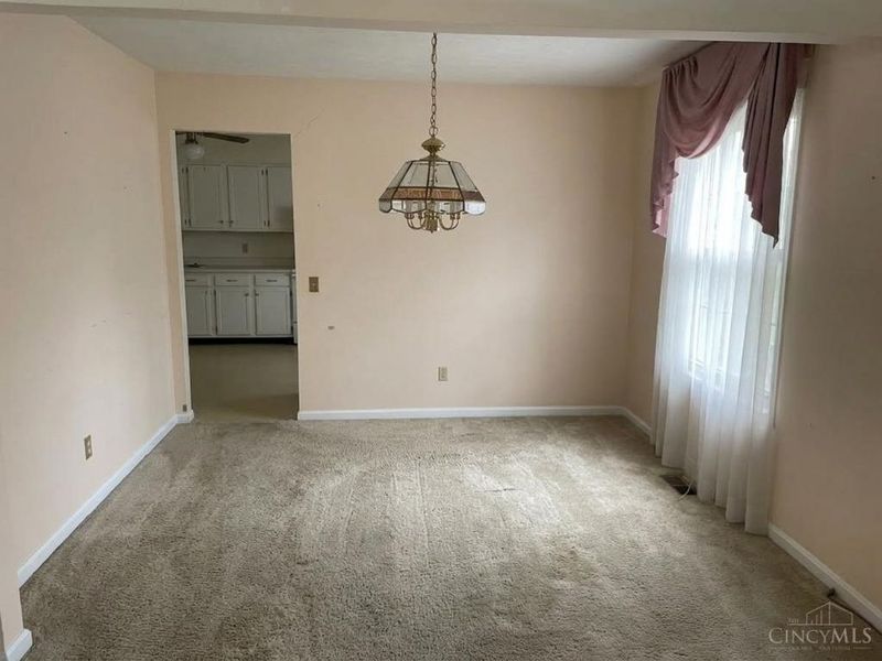 6191 Ramblingridge Drive, Green Township, OH 45247 Photo 5