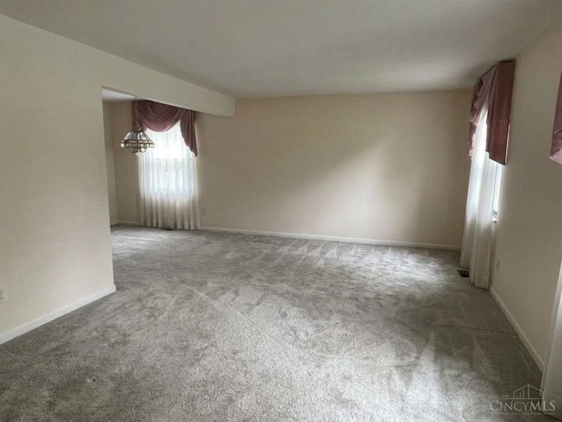 6191 Ramblingridge Drive, Green Township, OH 45247 Photo 6