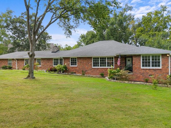 615 W Meade Dr, Nashville, TN 37205
