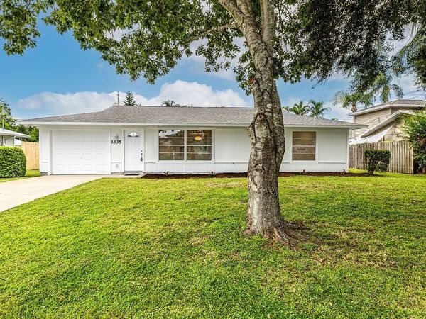 1435 30th Avenue , Vero Beach, FL 32960