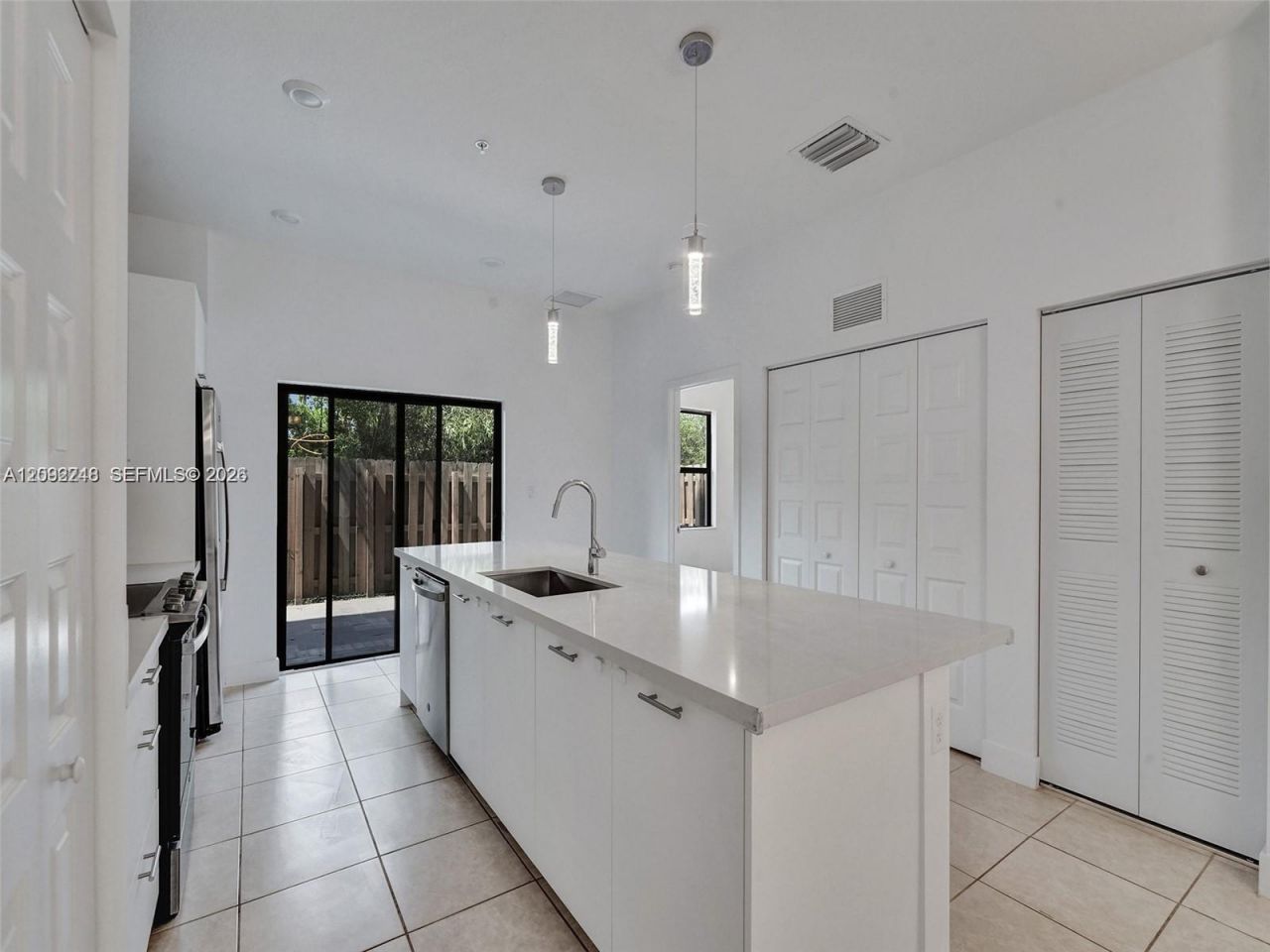 8195 NW 104th Ave , Unit 2, Doral, FL 33178 Photo