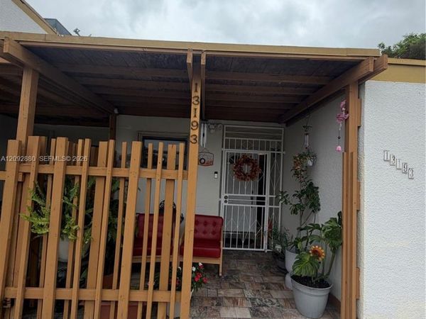 13193 SW 9th Ter , Miami, FL 33184