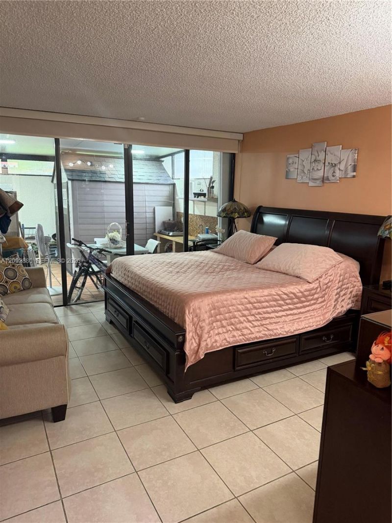 13193 SW 9th Ter , Miami, FL 33184 Photo