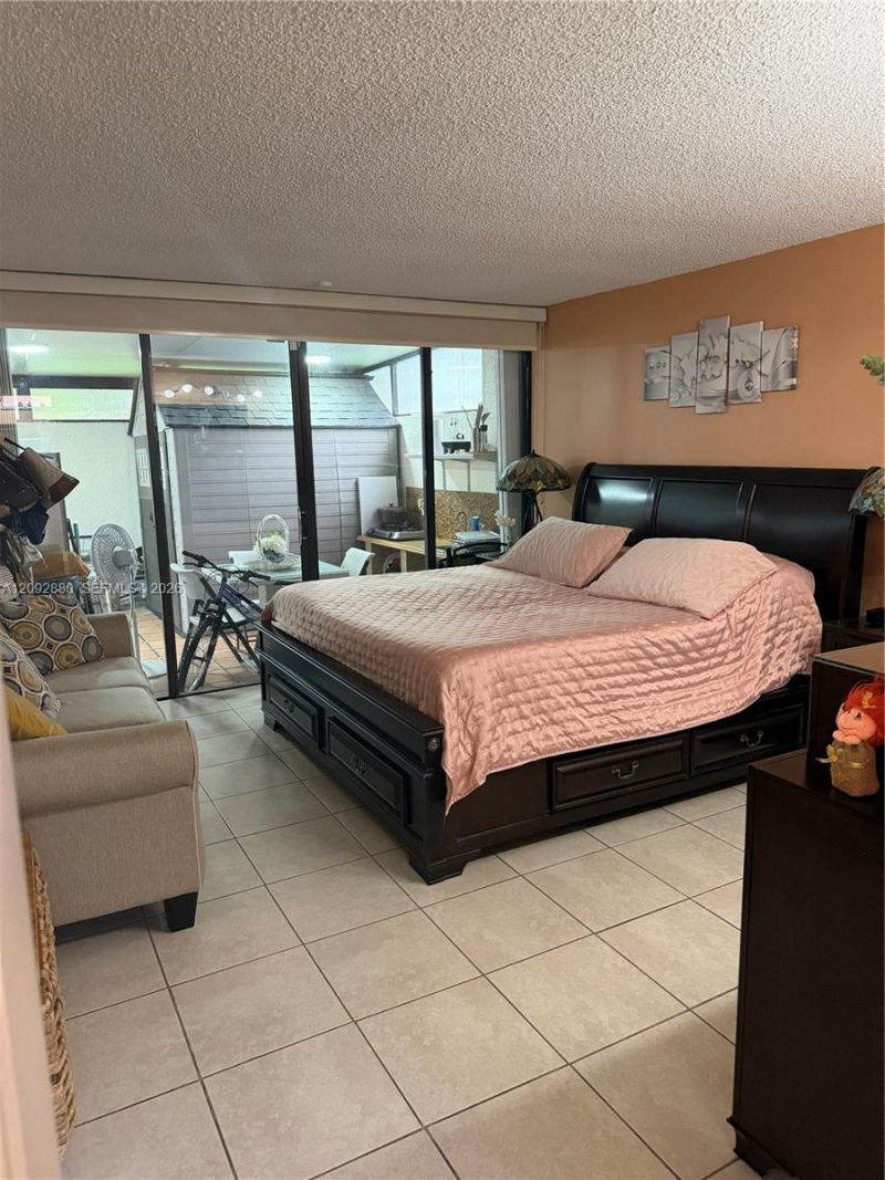 13193 SW 9th Ter , Miami, FL 33184 Photo