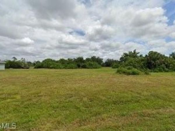 2632 Santa Barbara BLVD N, CAPE CORAL, FL 33993