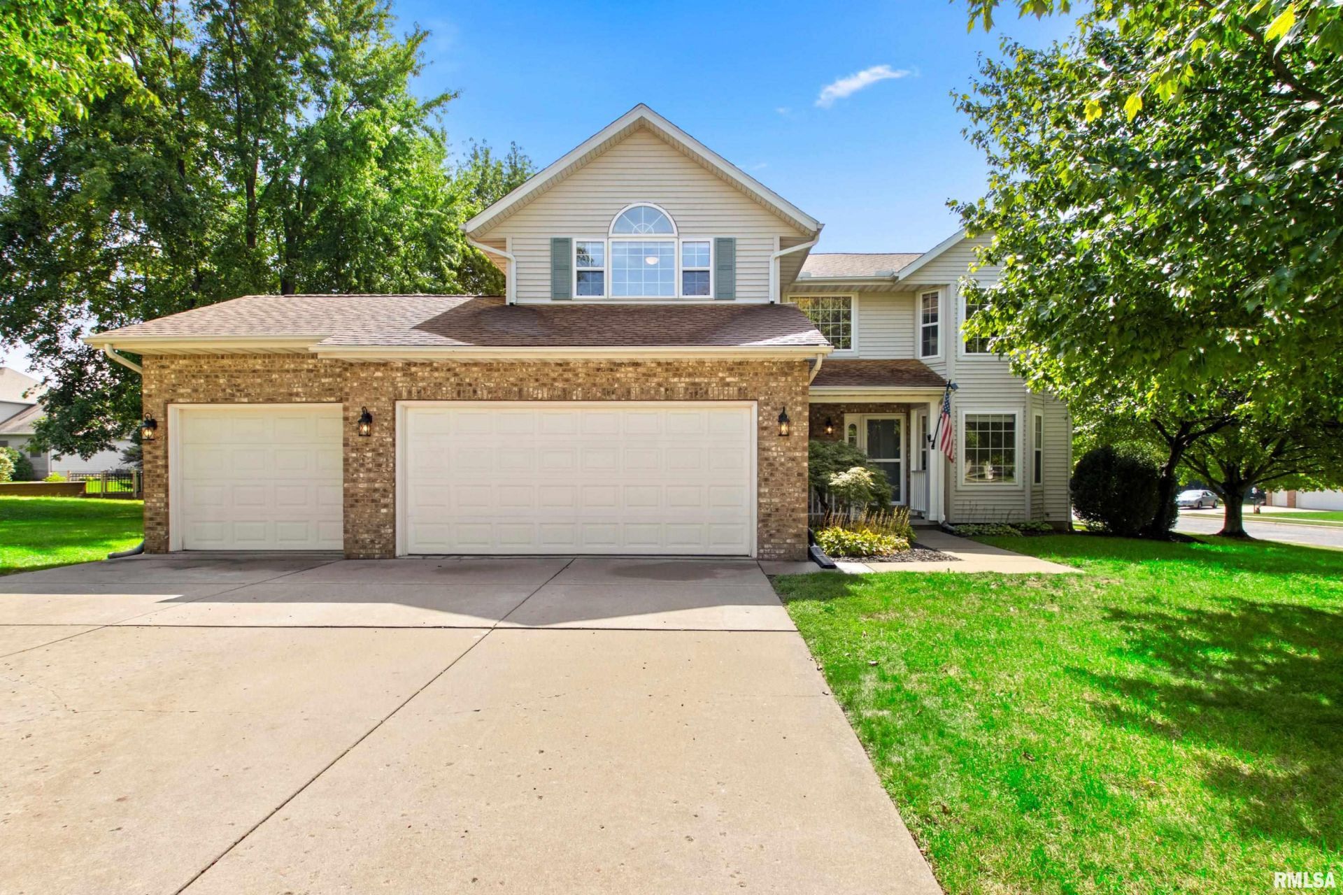 2418 W Chase Drive, Dunlap, IL 61525 Main Photo