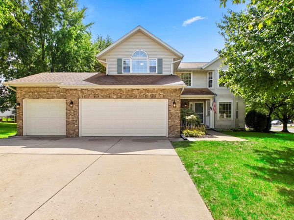 2418 W CHASE Drive, Dunlap, IL 61525