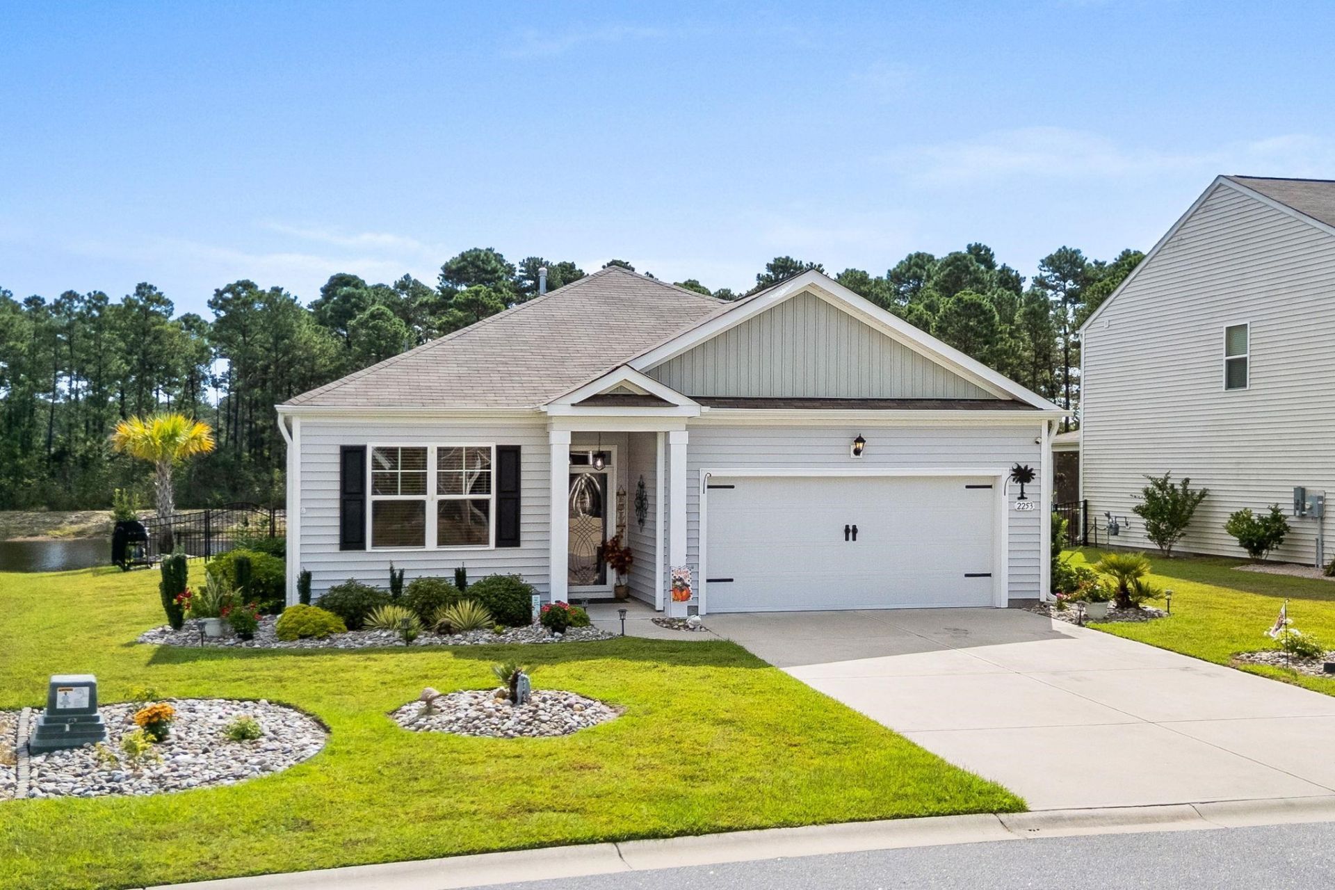 2253 Blackthorn Dr. Photo 4