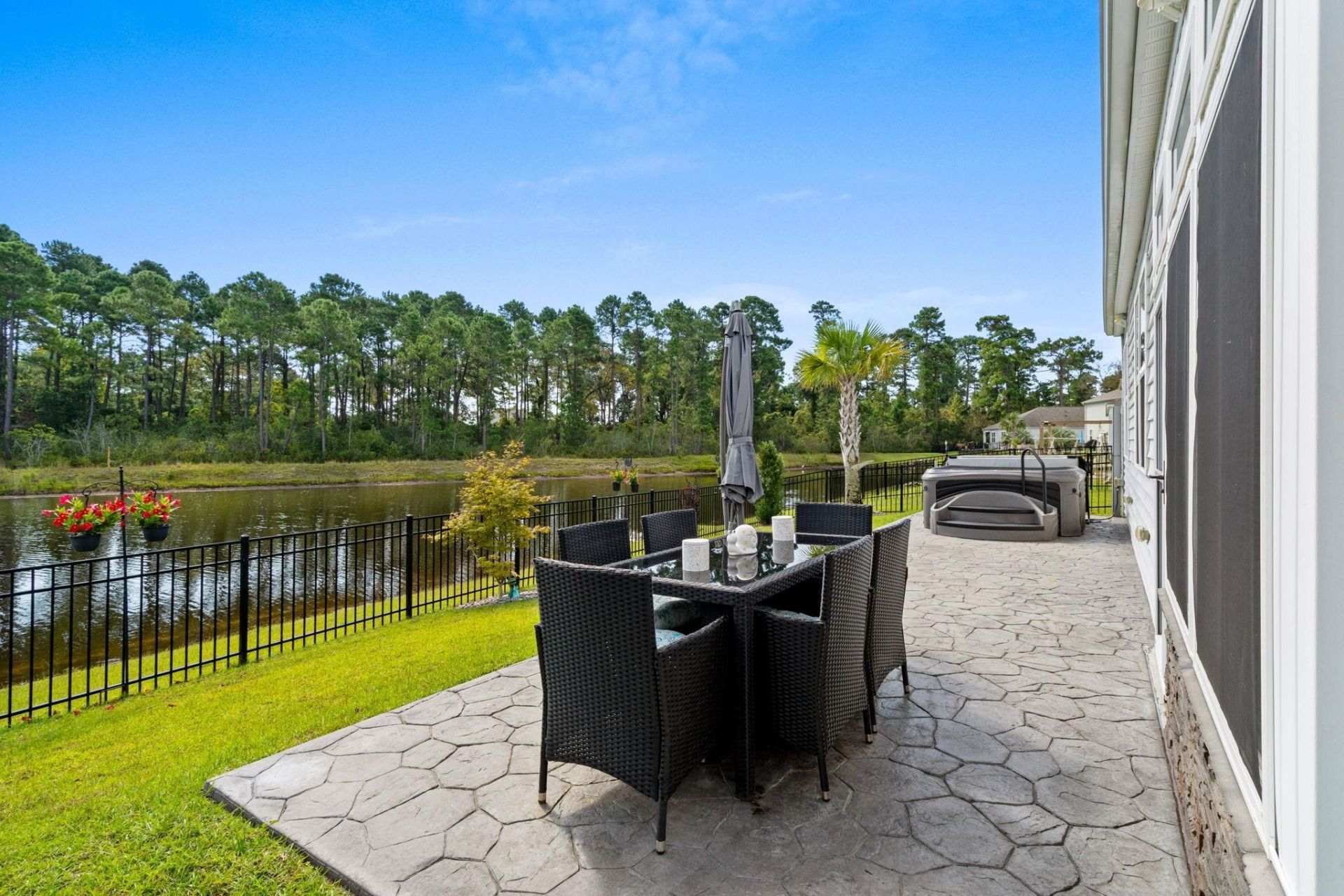 2253 Blackthorn Dr. Photo 40