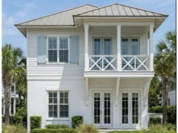 286 Porter Avenue, Ocean Springs, MS 39564