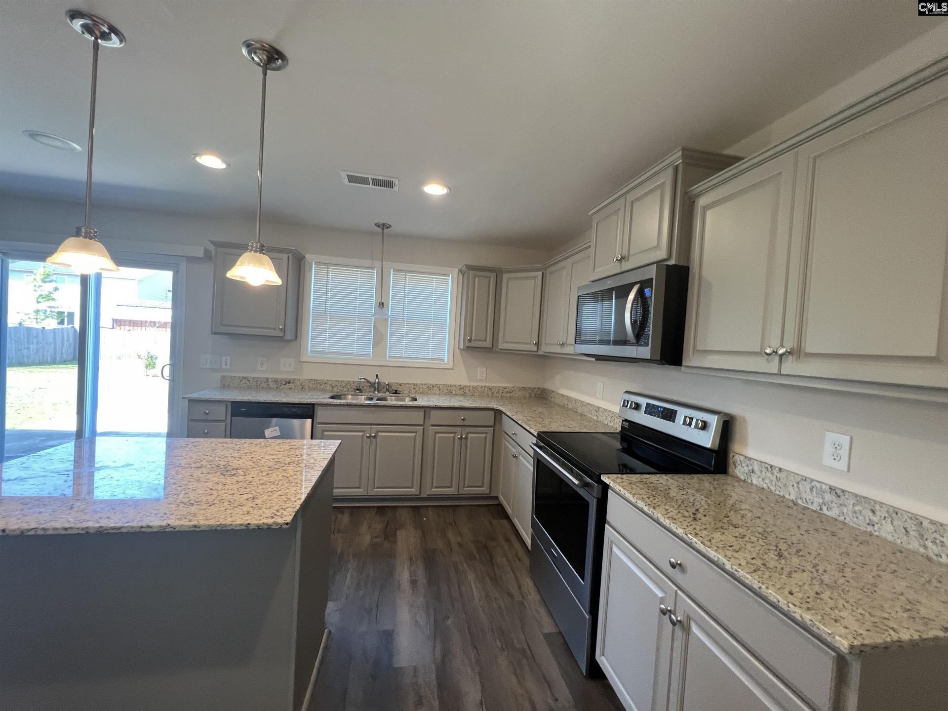 33 Ridge Circle Drive  Photo 4