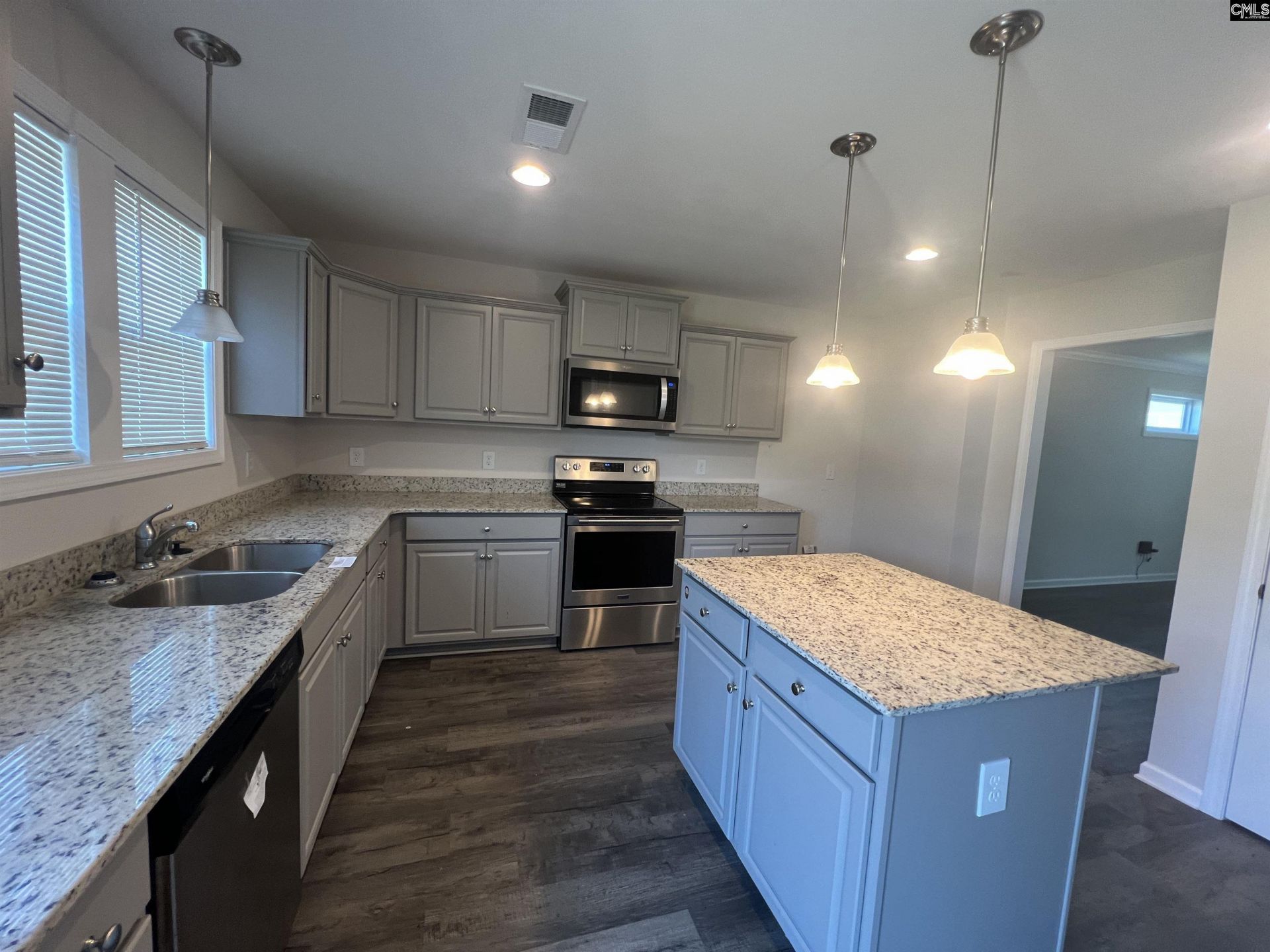 33 Ridge Circle Drive  Photo 5