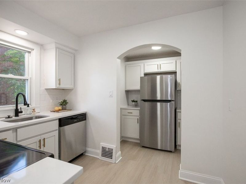 3704 W 140th Street, Cleveland, OH 44111 Photo 13