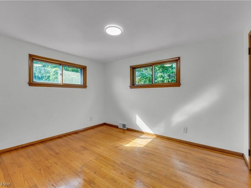 77 Solon Road, Unit 2/UP, Bedford, OH 44146 Photo 17