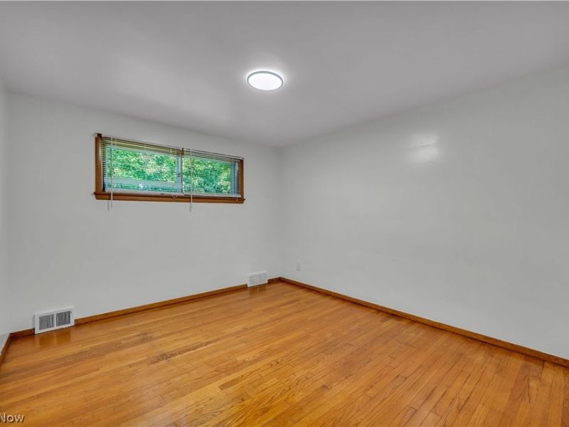 77 Solon Road, Unit 2/UP, Bedford, OH 44146 Photo 19