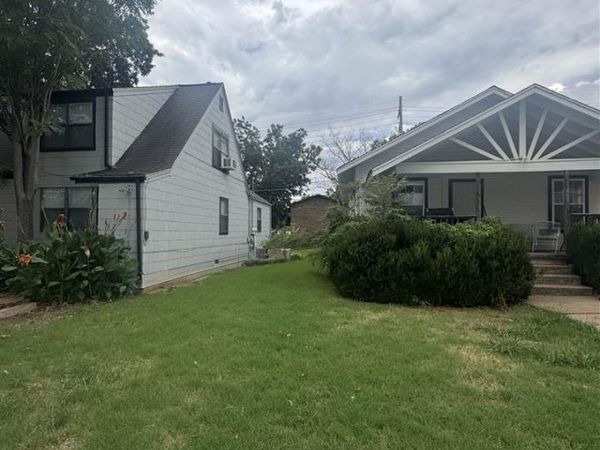 218,220,224 N Husband, Stillwater, OK 74074