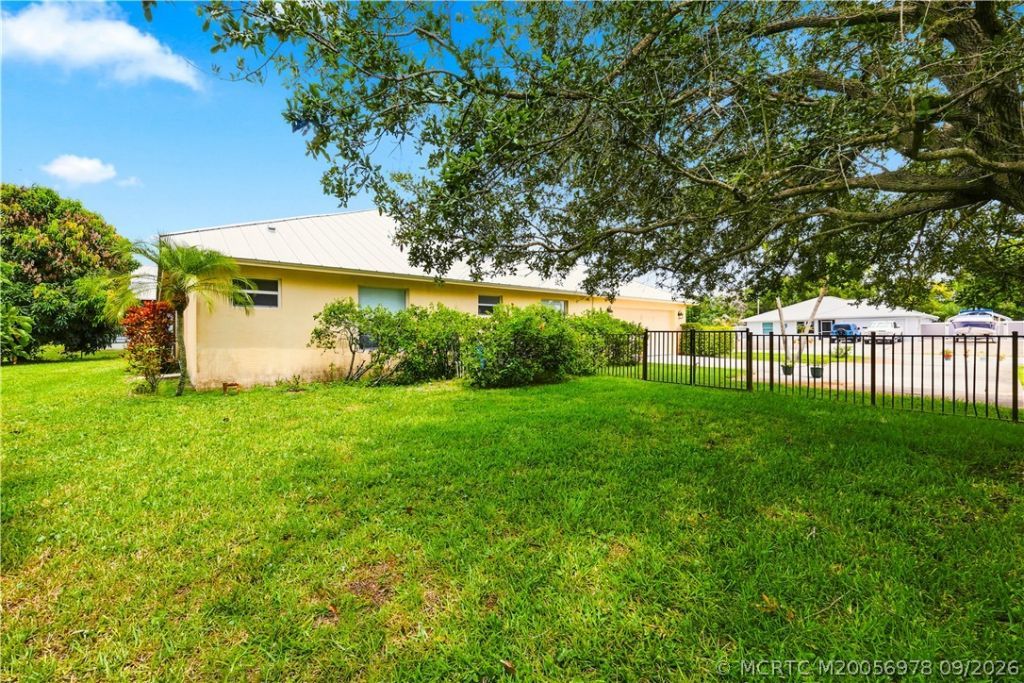 4081 SE Newton Street , Stuart, FL 34997 Photo