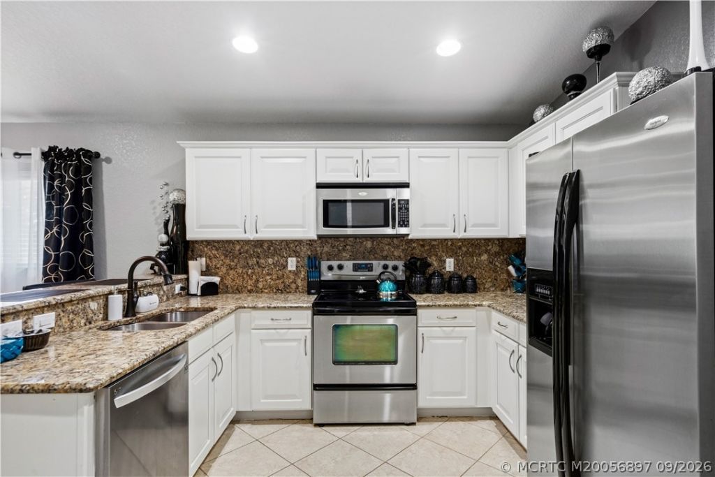 1952 SW Jamesport Drive, Port Saint Lucie, FL 34953 Photo