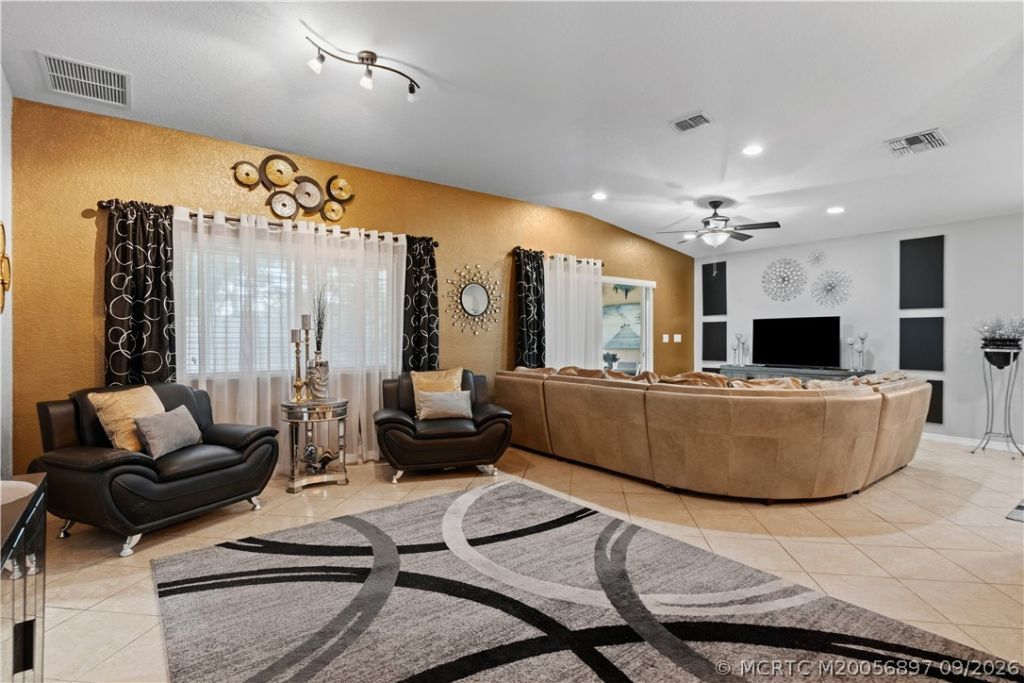 1952 SW Jamesport Drive, Port Saint Lucie, FL 34953 Photo