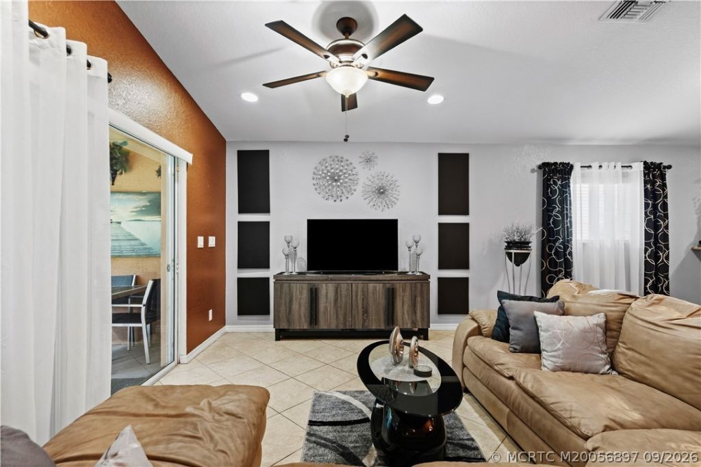 1952 SW Jamesport Drive, Port Saint Lucie, FL 34953 Photo