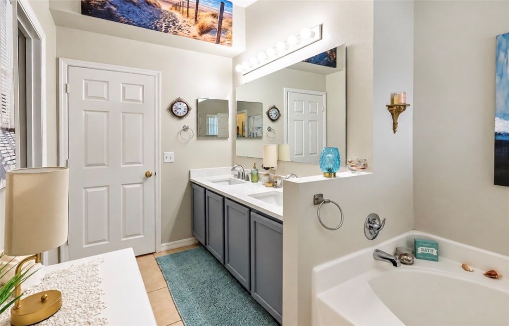 107 Morgan Circle , Sebastian, FL 32958 Photo