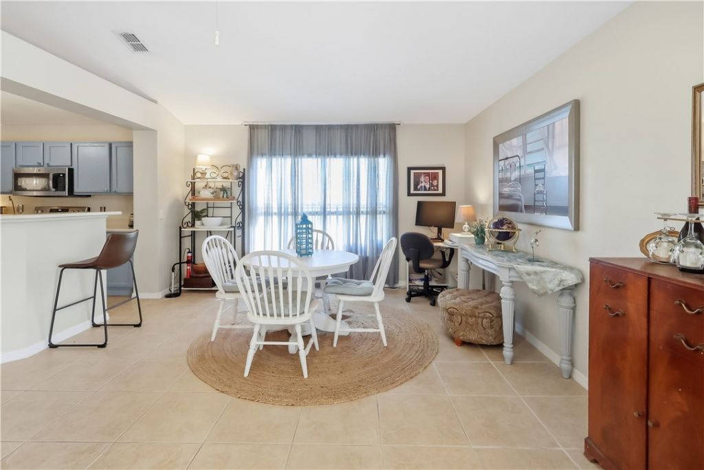 107 Morgan Circle , Sebastian, FL 32958 Photo