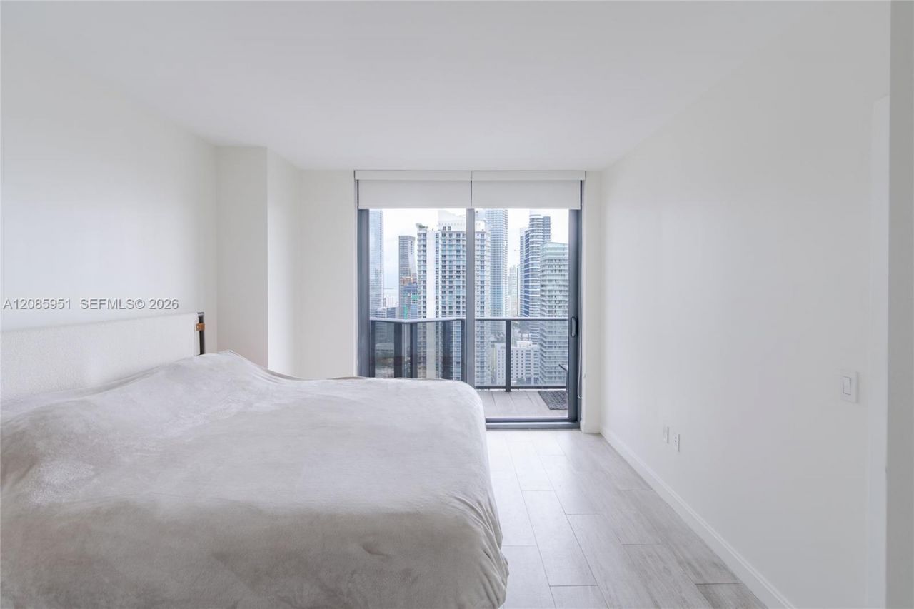 45 SW 9th St , Unit 3105, Miami, FL 33130 Photo