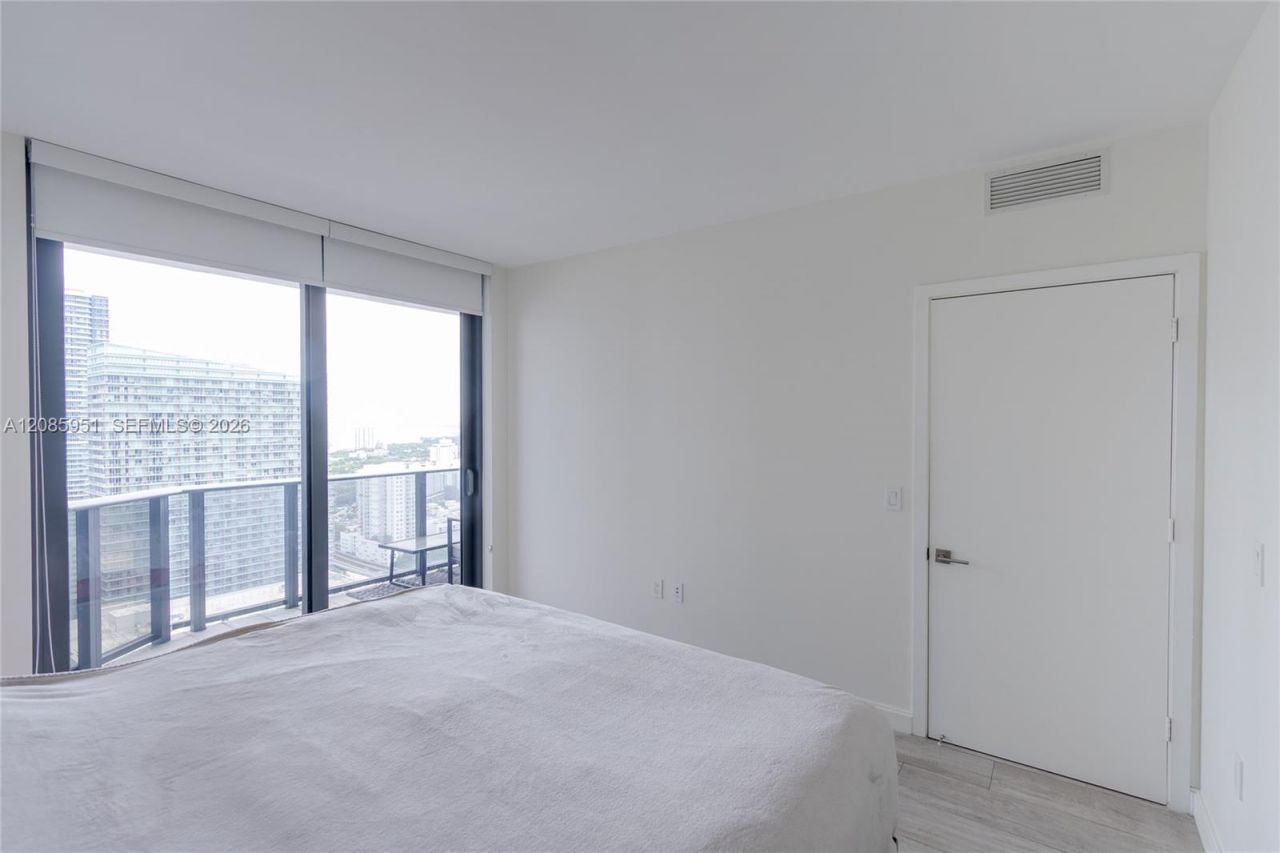 45 SW 9th St , Unit 3105, Miami, FL 33130 Photo