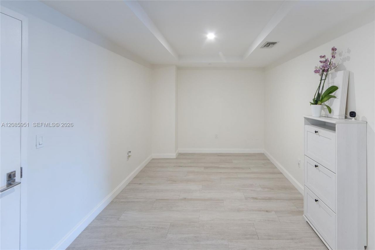 45 SW 9th St , Unit 3105, Miami, FL 33130 Photo