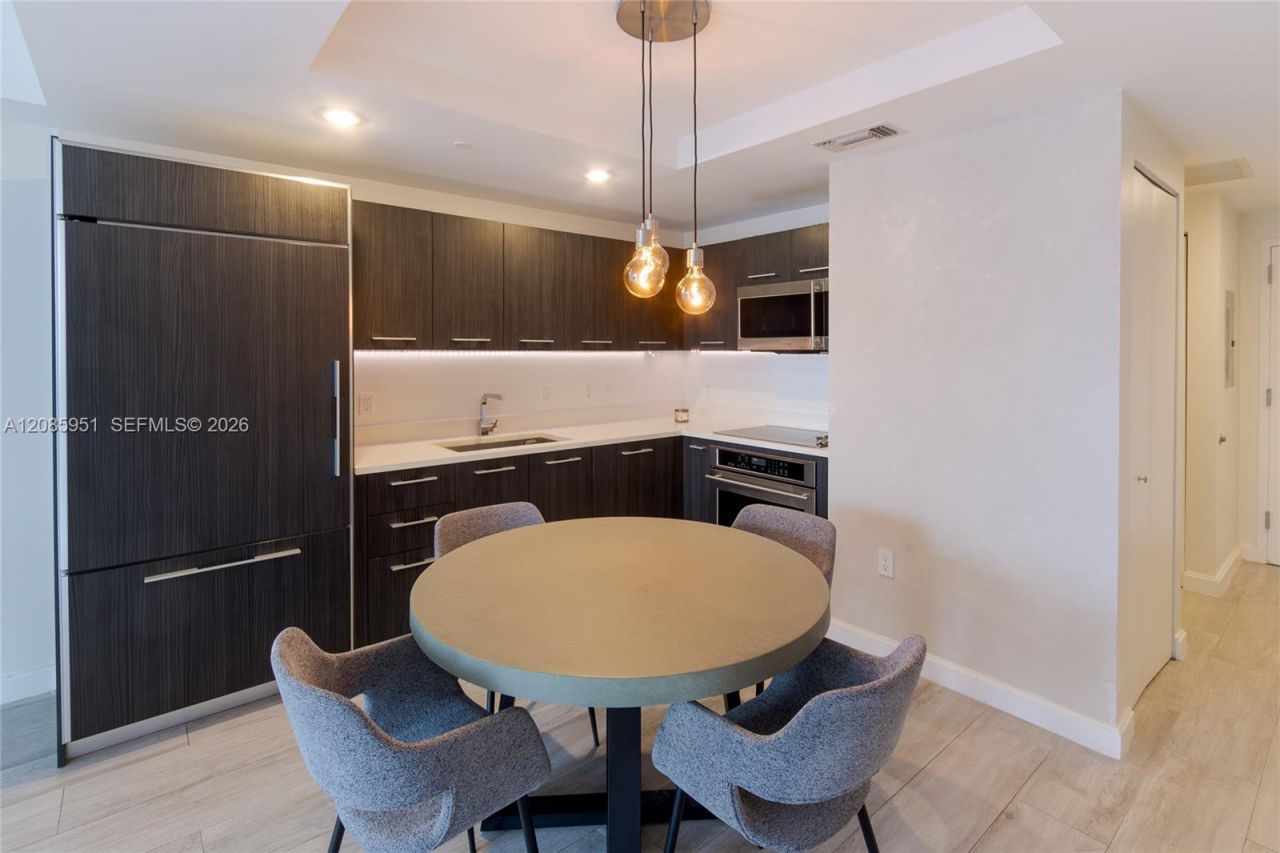 45 SW 9th St , Unit 3105, Miami, FL 33130 Photo