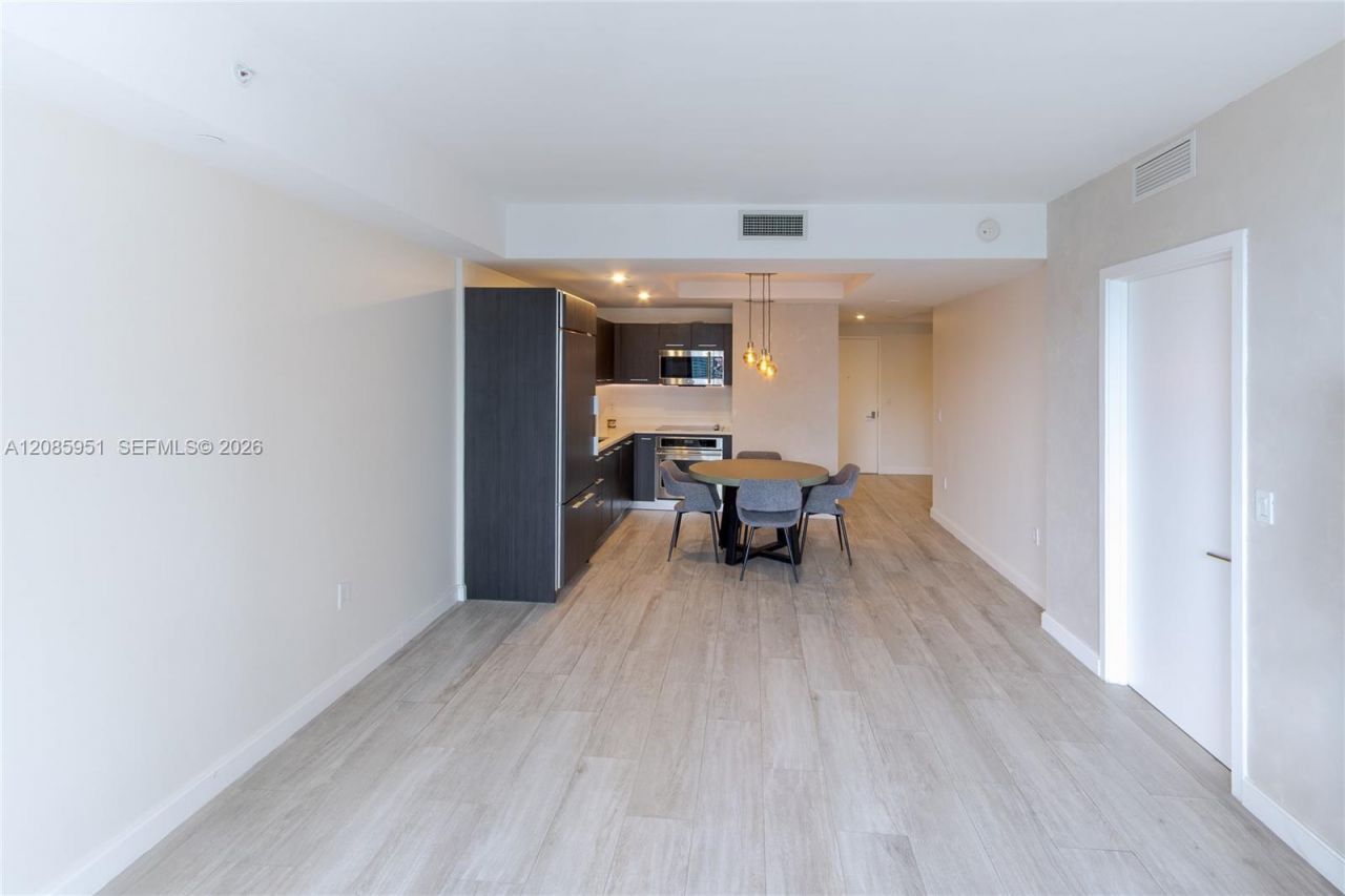 45 SW 9th St , Unit 3105, Miami, FL 33130 Photo