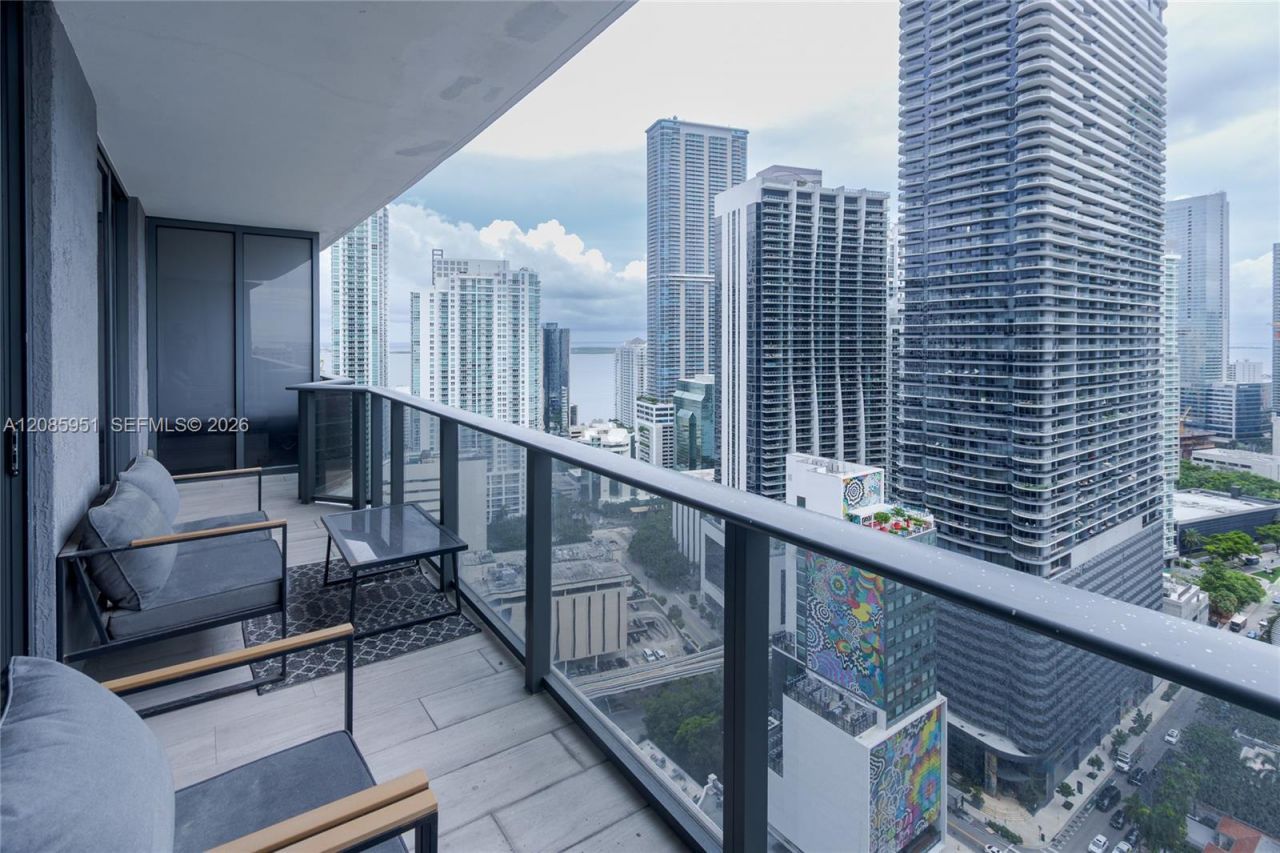45 SW 9th St , Unit 3105, Miami, FL 33130 Photo