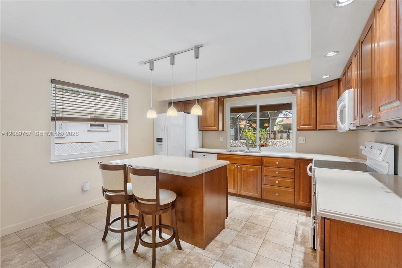 4801 N 36th Ct , Hollywood, FL 33021 Photo