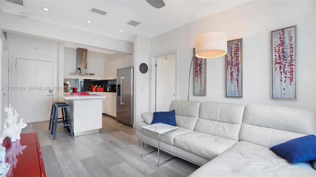 1460 Ocean Dr , Unit 407, Miami Beach, FL 33139 Photo