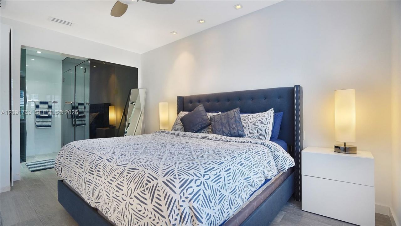 1460 Ocean Dr , Unit 407, Miami Beach, FL 33139 Photo
