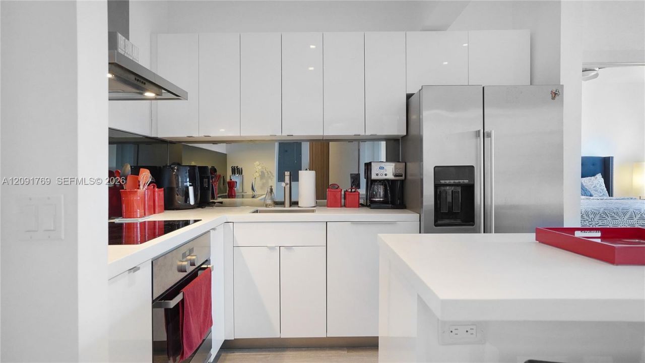 1460 Ocean Dr , Unit 407, Miami Beach, FL 33139 Photo