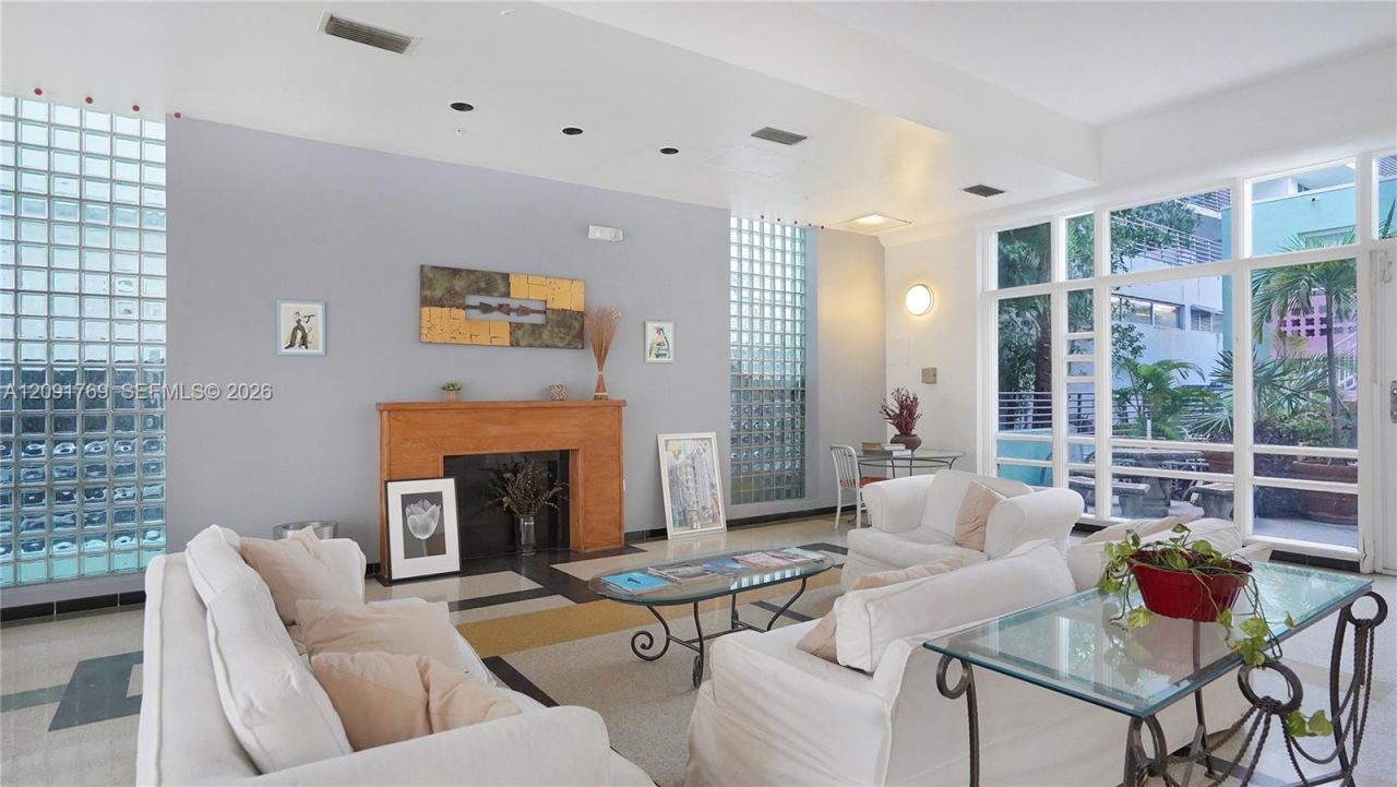 1460 Ocean Dr , Unit 407, Miami Beach, FL 33139 Photo