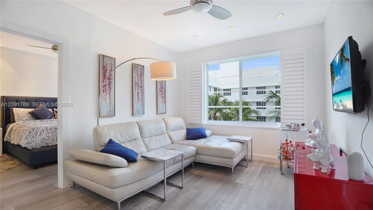 1460 Ocean Dr , Unit 407, Miami Beach, FL 33139 Photo