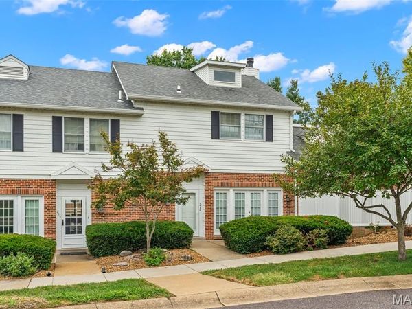 212 Carriage Court , Washington, MO 63090