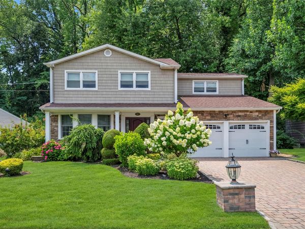 67 Reed Drive , Roslyn, NY 11576