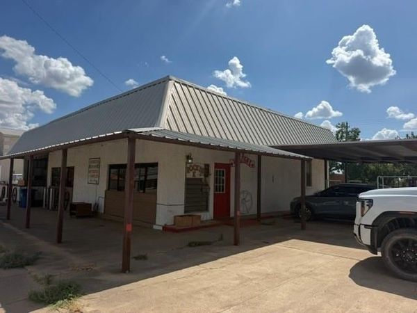 215 W 8th Street , Cisco, TX 76437