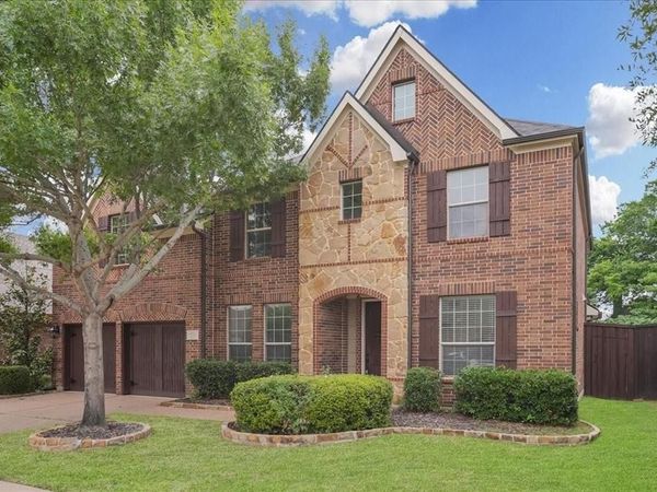 2407 Laguna Lane, Arlington, TX 76012