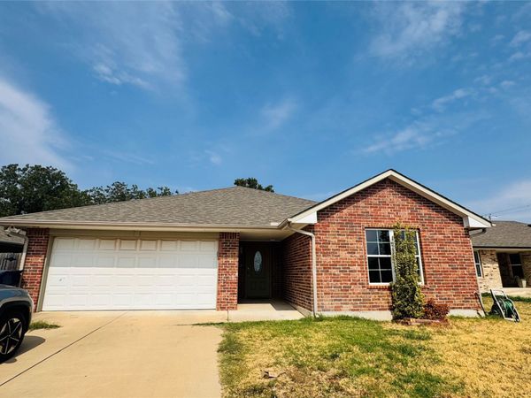 8005 NW 74th Street , Oklahoma City, OK 73132