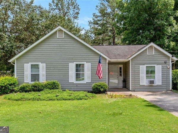 2000 Wendover Drive, Snellville, GA 30078