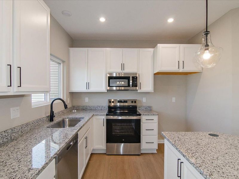 154 Kenneth Hamilton Way, Yellow Springs, OH 45387 Photo 4
